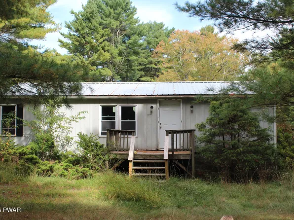155 Blooming Grove Rd, Hawley, PA 18428