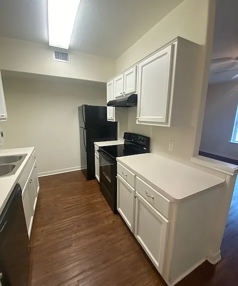 500 Vicki Dr #15 — Photo 3