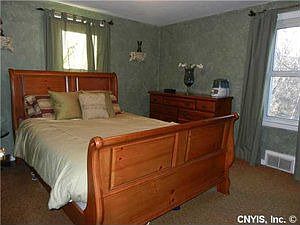 5th image of 103 Retford Dr