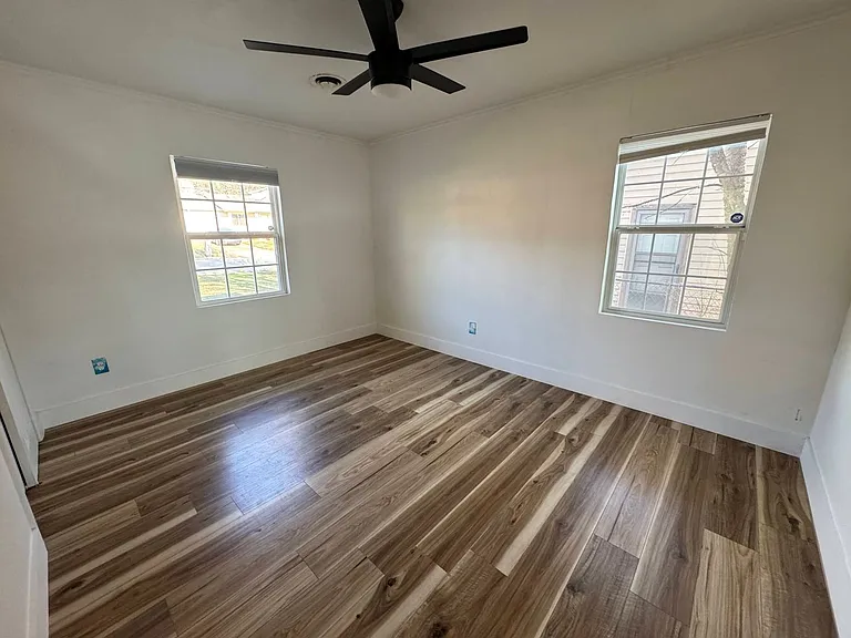 803 Hill St — Photo 13