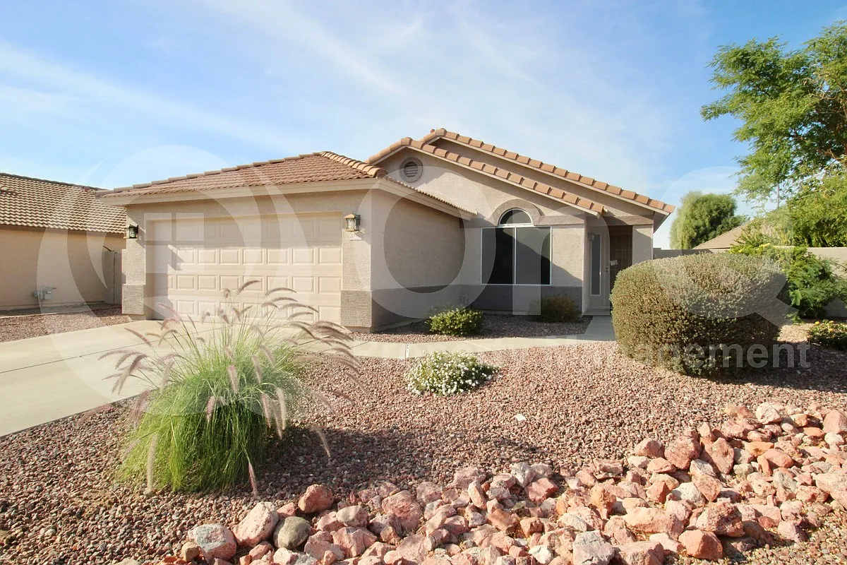 4 bed, 2.0 bath, 1536 sqft, $2,295 — Photo 1
