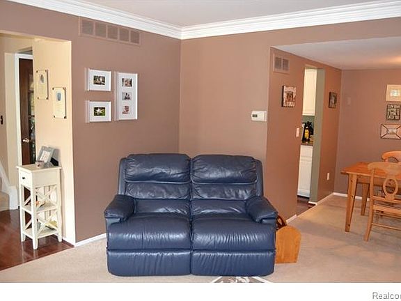 3rd image of 42121 Pellston Dr #281