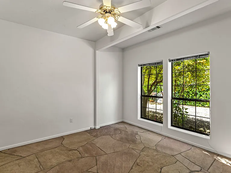 6578 Oak Leaf Ct — Photo 21