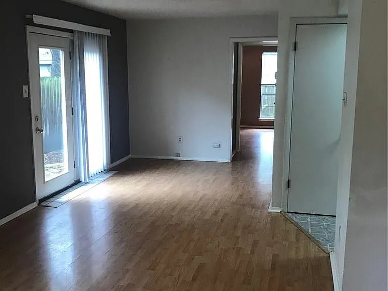 11901 Argonne Forest Trl #B — Photo 3