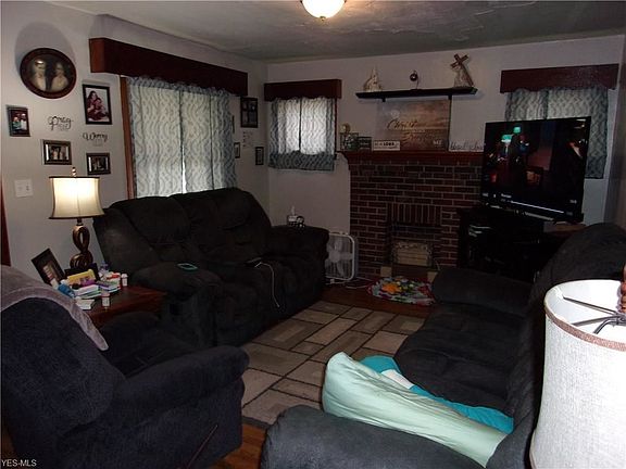 2nd image of 1857 Middle Ave