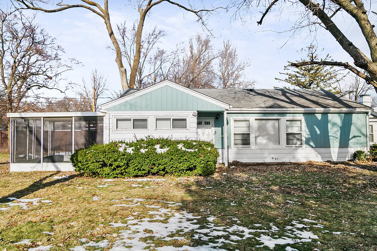 Building Photo - 17306 Holmes Ave