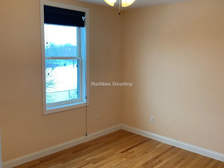 100 Fellsway West 204 #204 — Photo 5