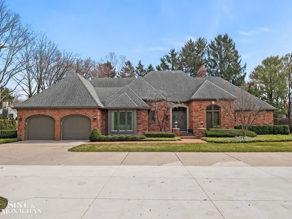 43 Windemere Pl, Grosse Pointe, MI 48236