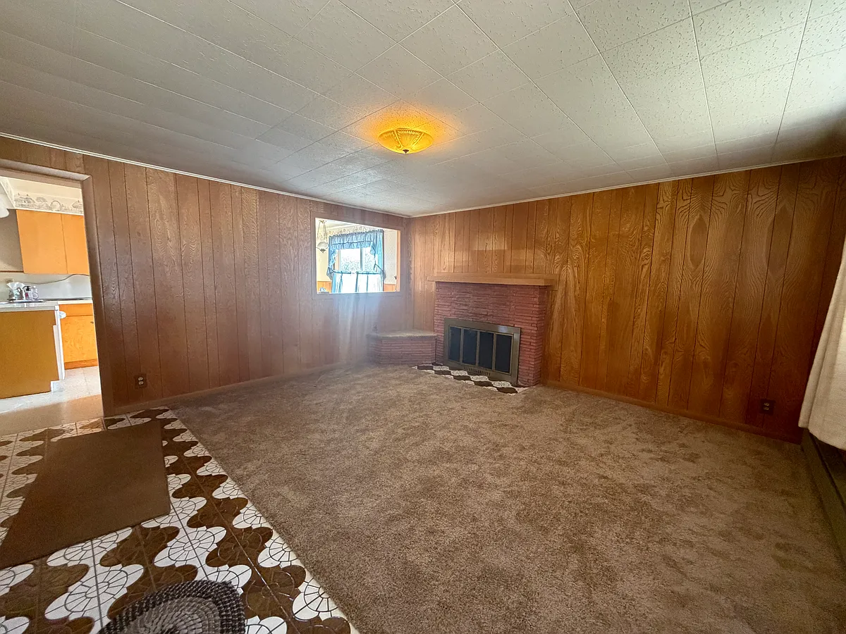 Building Photo - 413 E Ivy St