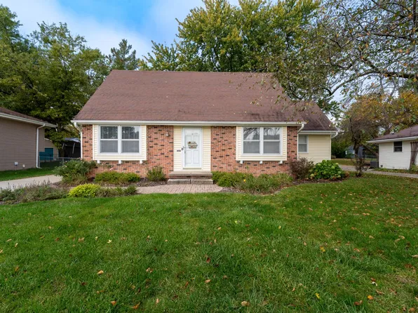 2222 Camelot Ct, Altoona, IA 50009