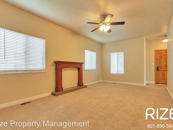 3rd image of 4098 W Hayes Cir