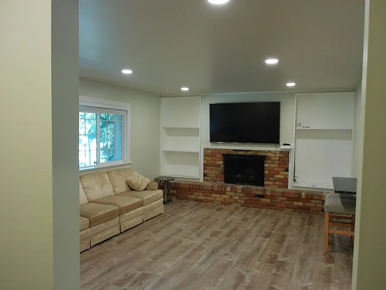 996 Thrushwood Dr — Photo 13
