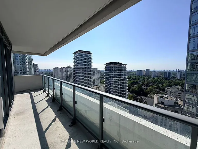 2221 Yonge St #2403 — Photo 16