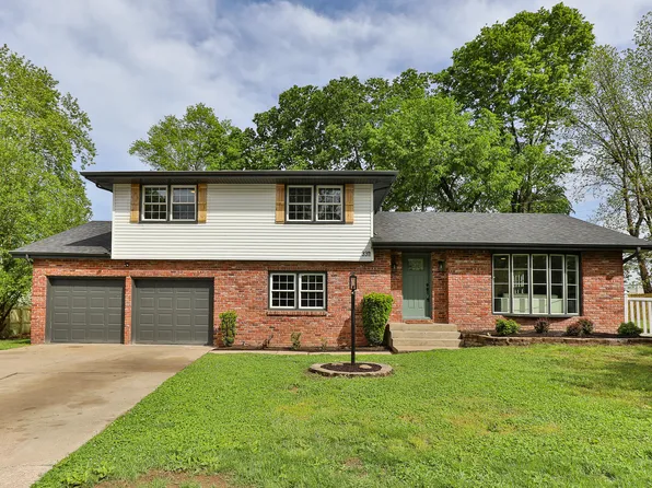 3311 S Graystone Place, Springfield, MO 65804