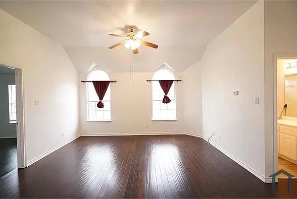311 Fort Edward Dr — Photo 18