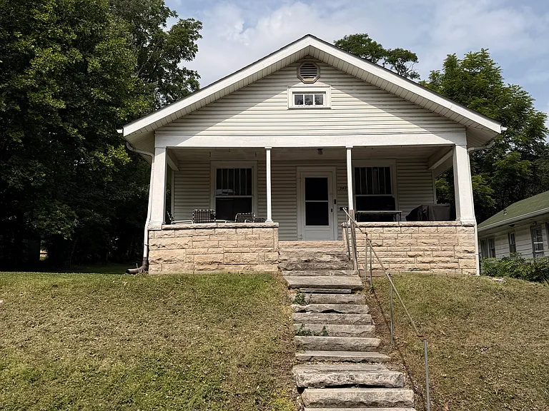 342 S Madison St — Photo 9