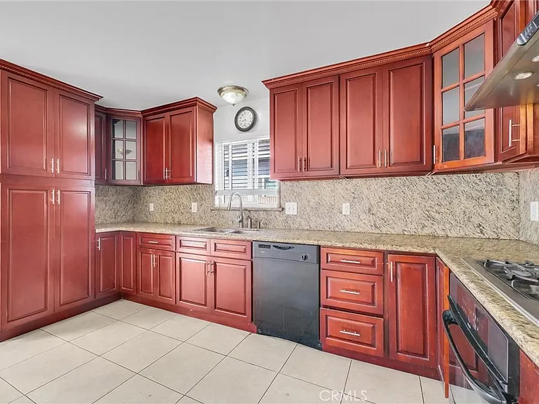 8801 Mays Ave — Photo 7