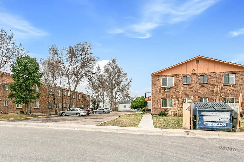3605-3615 S Knox Ct