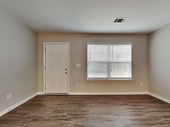 4th image of 5120 Abercromby St