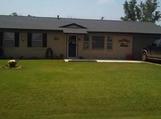 406 E Baseline Rd, Manitou, OK 73555