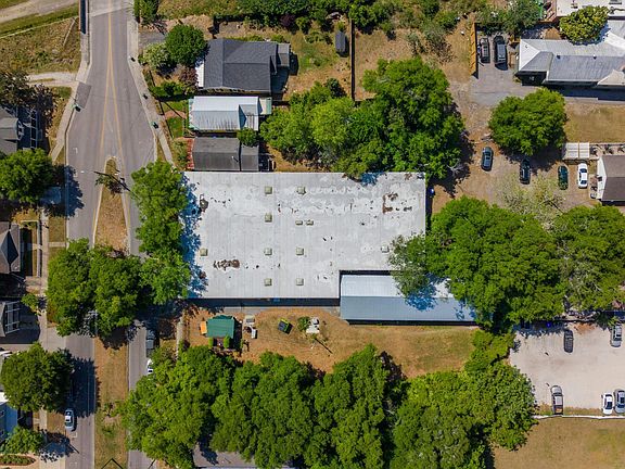 2nd image of 712 N 4th Street