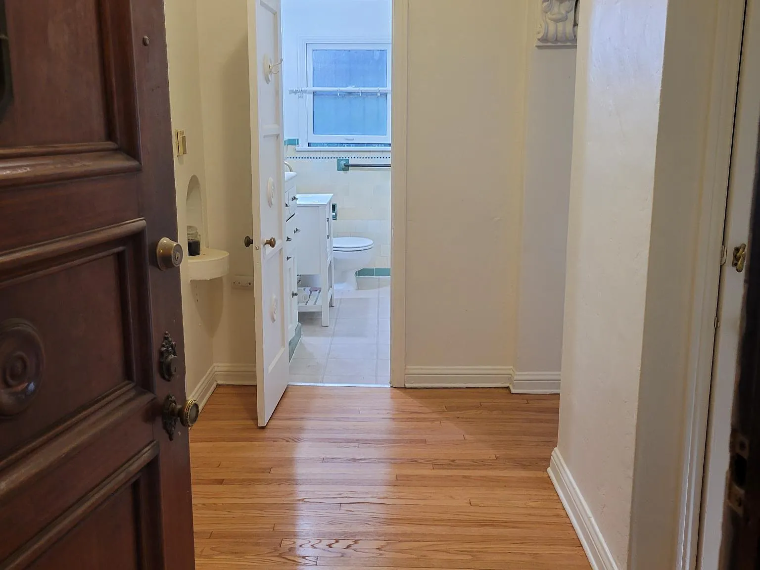 1 bed, 850 sqft, $2,475 — Photo 3