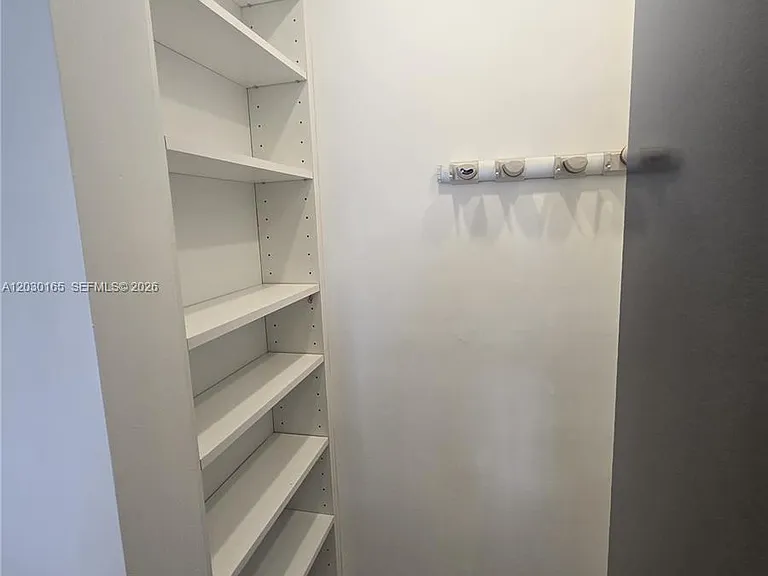2903 N Miami Beach Blvd #804 — Photo 8
