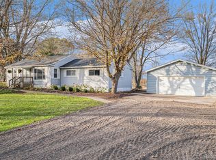 5472 Warner Rd, Fowlerville, MI 48836