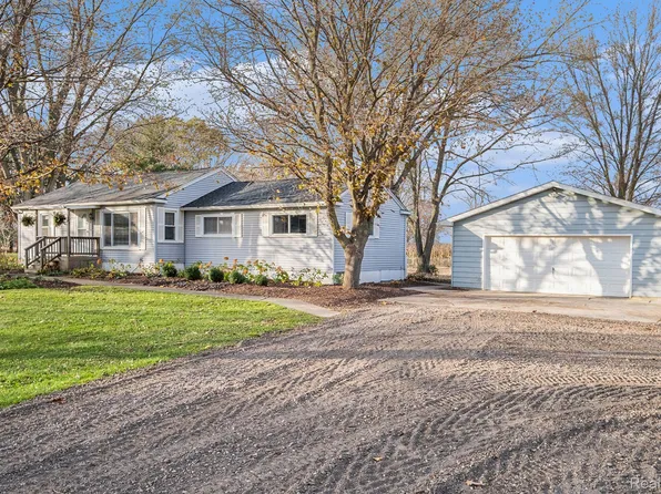 5472 Warner Rd, Fowlerville, MI 48836