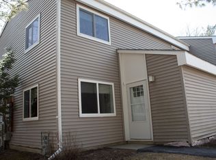 8 Grandview Dr #Q, South Burlington, VT 05403