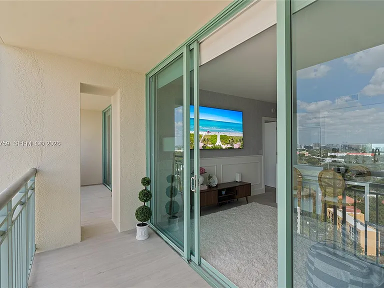 3350 SW 27th Ave #1806 — Photo 29