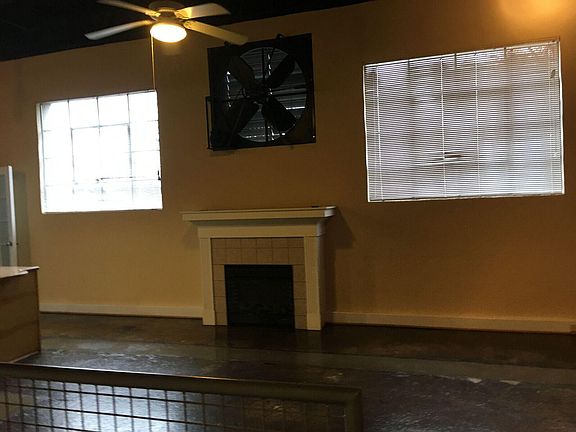 4th image of 803 Hinton St APT 211