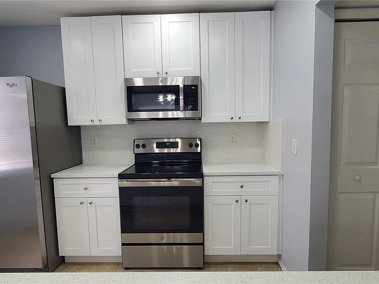 1661 Fluorshire Dr — Photo 10