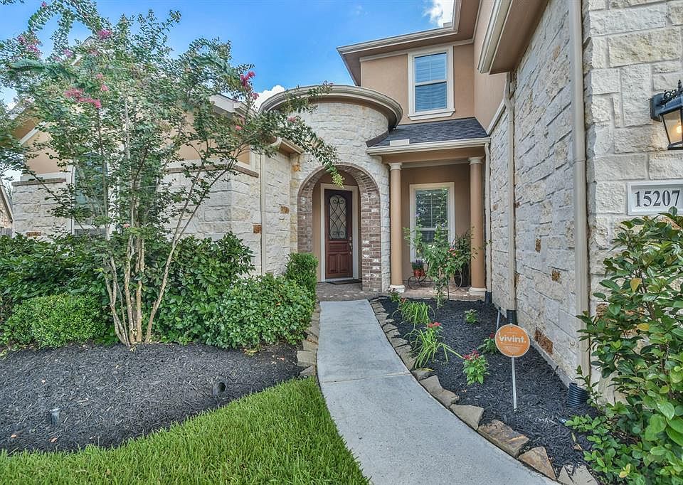 1st image of 15207 Foxwood Arbor Ln