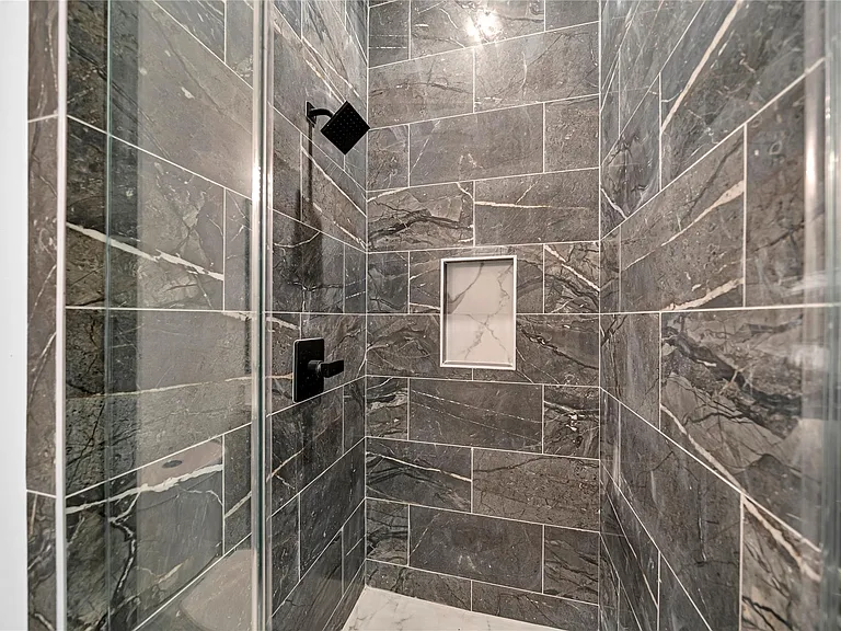 4834 Higgins St #B — Photo 27