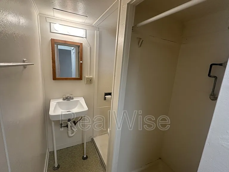 4550 Rogue River Hwy #6 — Photo 14