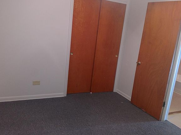 3rd image of 10141 Chestnut Ave #8