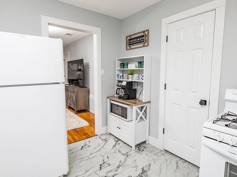 2941 Gossett Dr #B — Photo 13