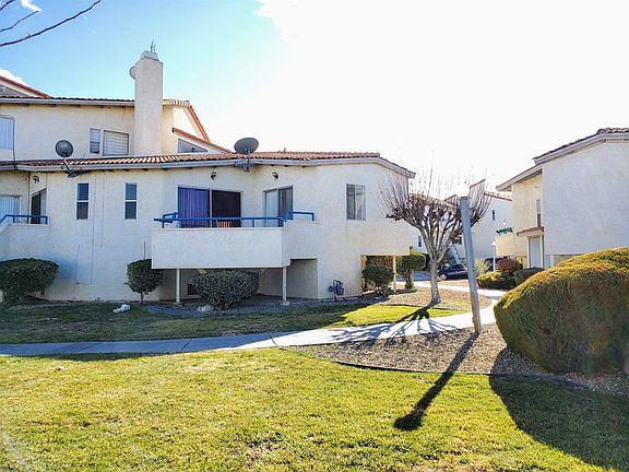 2nd image of 14530 Nautical Ln APT 19