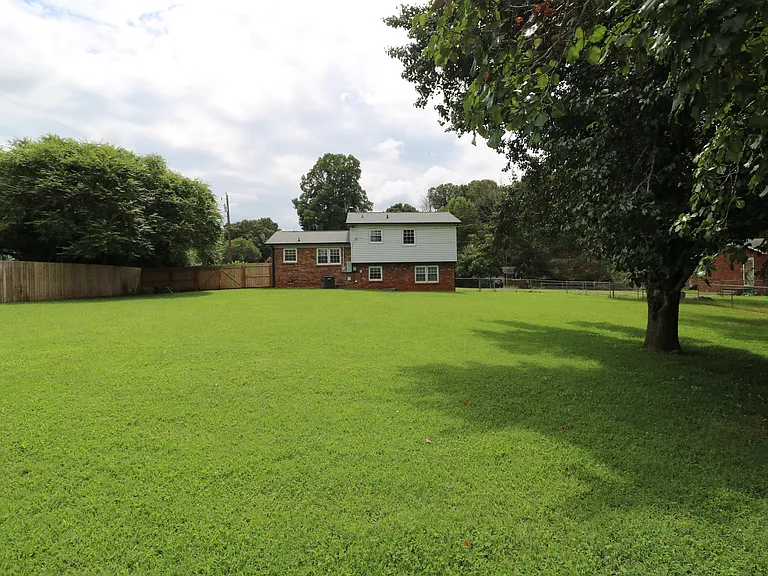 120 Sunnybrook Ct — Photo 19