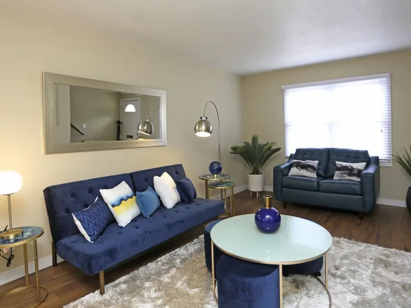 Western Villa Townhomes