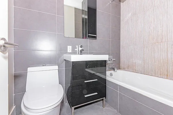 Rented by MySpaceNYC | media 32