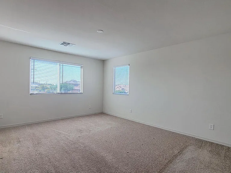 56 S 190th Ln — Photo 31