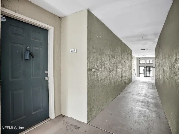 3591 Kernan Blvd S, Jacksonville, FL