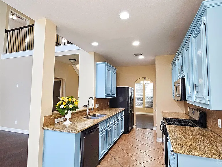 20810 Balmoral Glen Ln — Photo 8