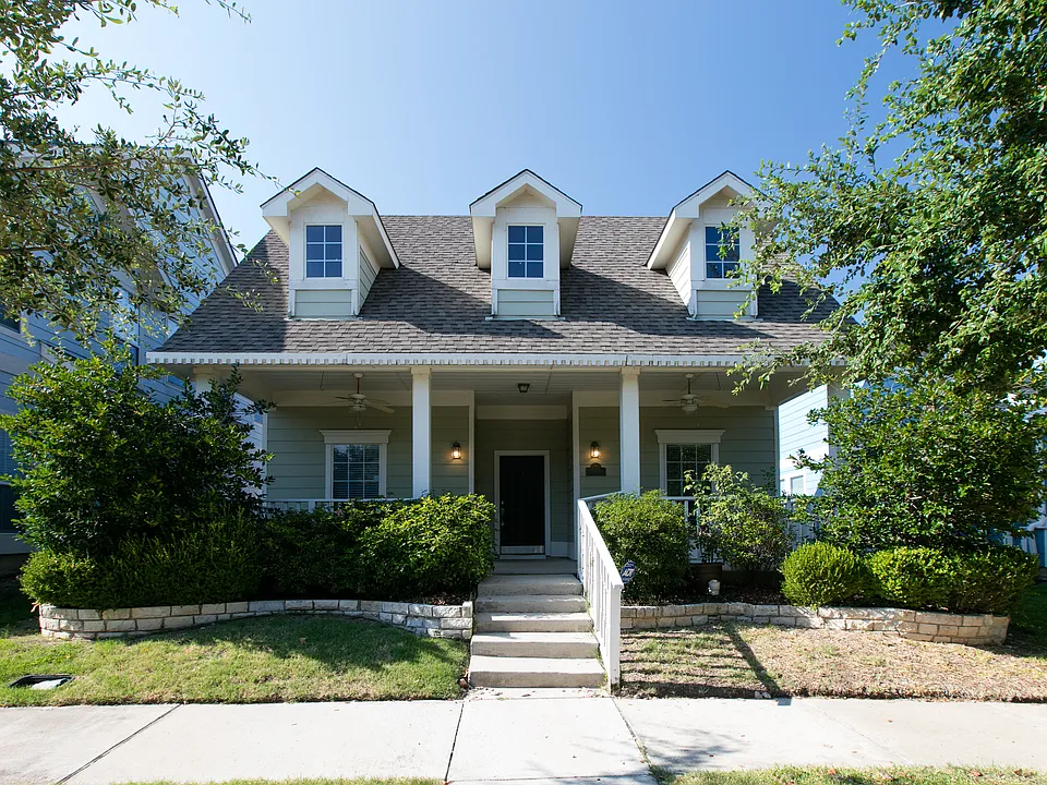 1812 Forsythe Dr