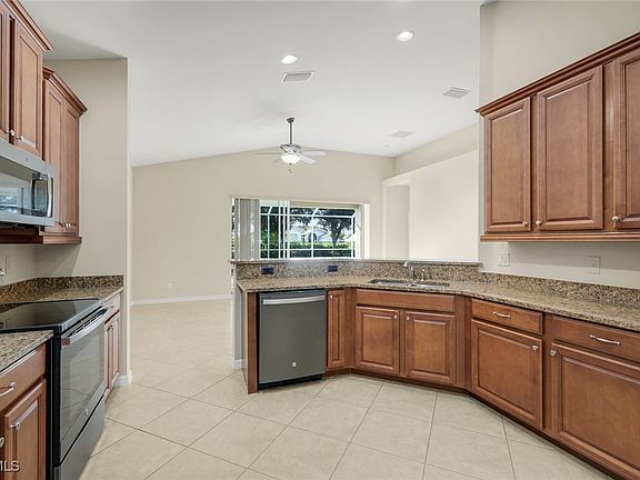 3rd image of 2730 Brightside Ct