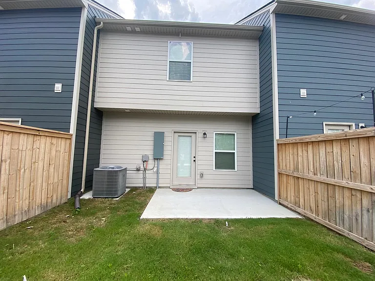 505 Tappan Ln — Photo 14