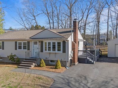 25 Carol Avenue, Salem, NH, 03079