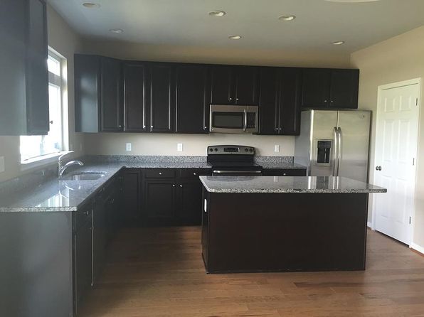 4 Loren St